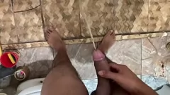 Redare Experimentați cel mai bun duș de aur cu acest porno hardcore cu o pornstar sexy de abanos și amatori de esperma